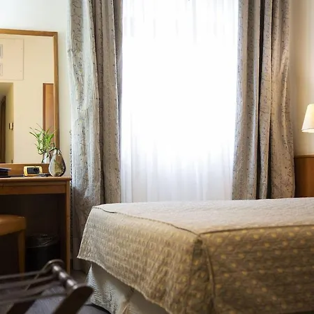 Ih Milano Eur - 4* Trezzano sul Naviglio