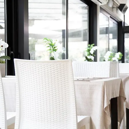 Hotel Ih Milano Eur - 4*