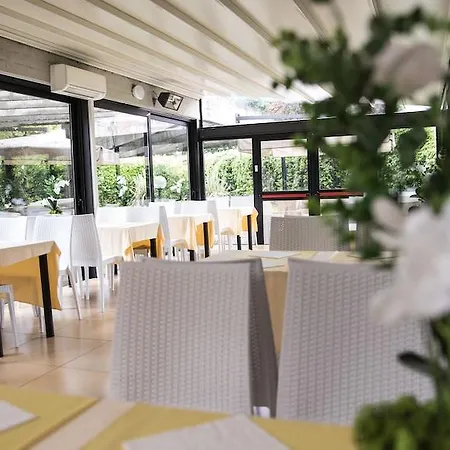 Ih Milano Eur - Hotel Trezzano sul Naviglio