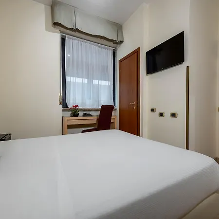 Ih Milano Eur - 4*