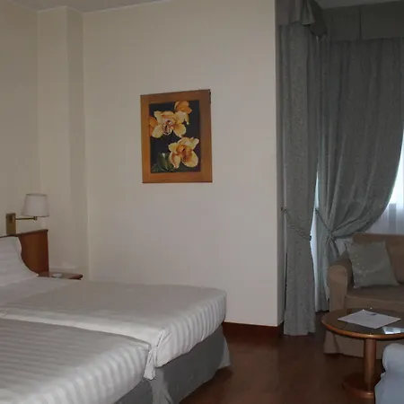 Ih Milano Eur - 4* Trezzano sul Naviglio